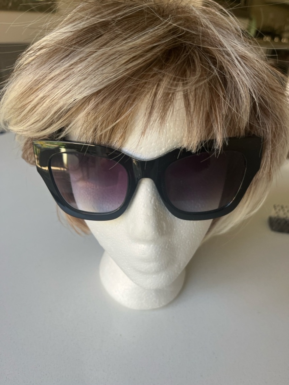 Quay Australia Black Oversized Square Sunglasses - Picture 3 of 10
